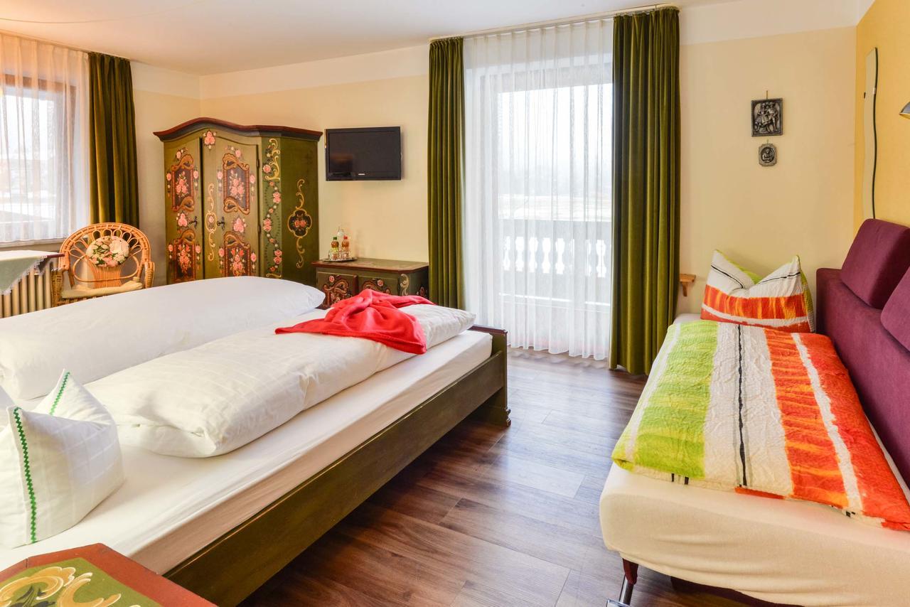 Ferienhotel Hahn Garni Ruhpolding Exterior photo
